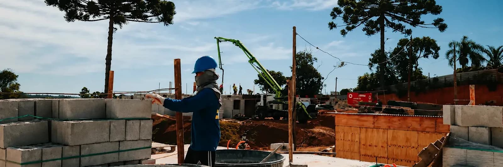 Detalhe arquitetônico de um empreendimento VKR